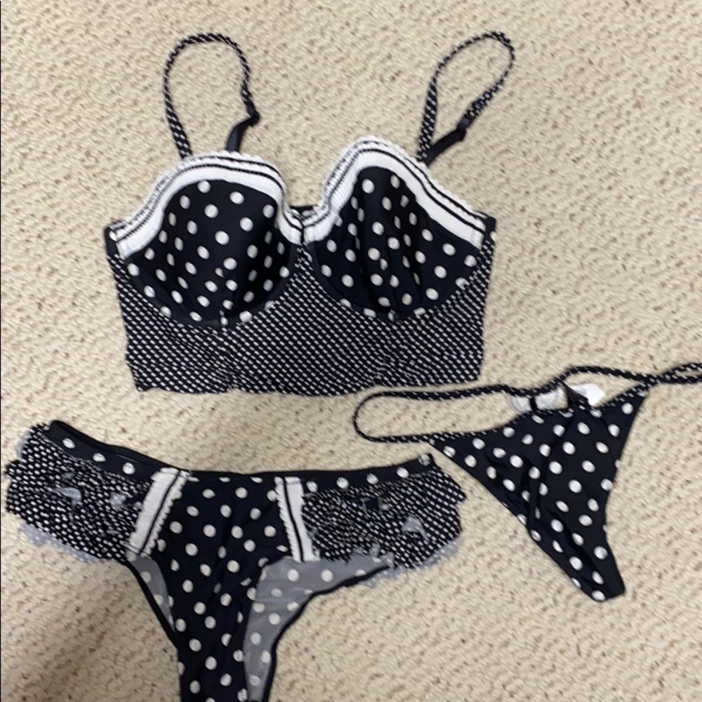 Bra, panty and g-string thong